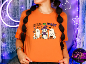 Trick or Teach Halloween T-Shirt – Cute Ghost Teacher Shirt for Fall & Classroom Fun